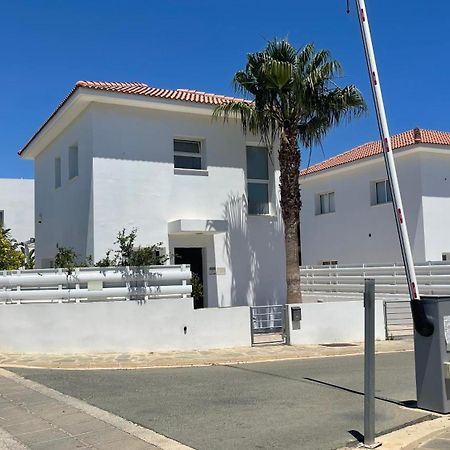 Villa Kolibri- Mythical Sands Paralimni Exterior foto